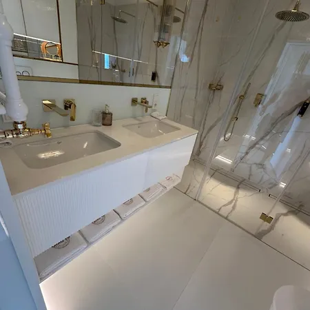 アパート Hanza Tower Gold 19th Floor *