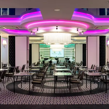 アパート Hanza Tower Gold 19th Floor *