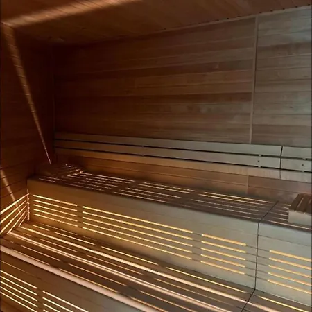 Hanza Tower Gold 19th Floor Apartment *