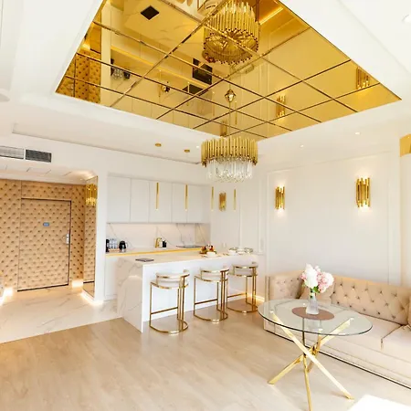 Hanza Tower Gold 19th Floor Apartment *